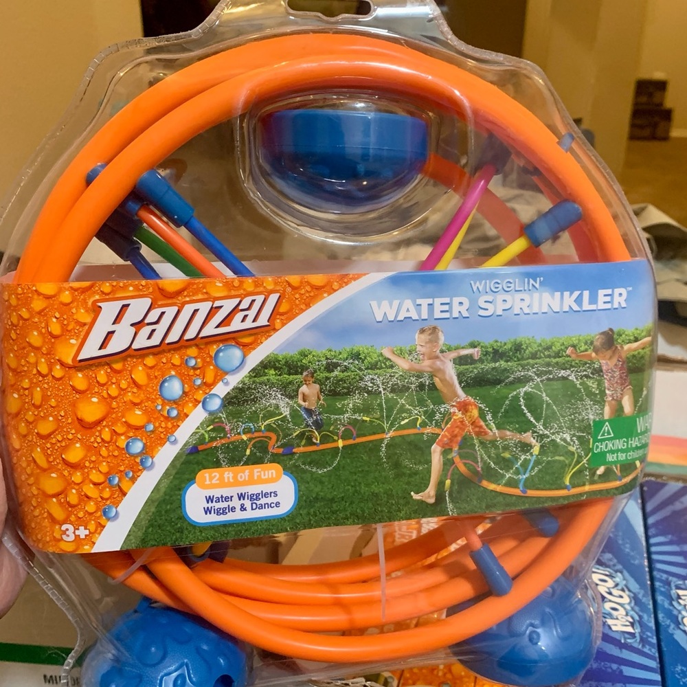 Kids water sprinkler